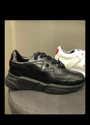 Кросівки жіночі love moschino