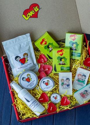 Подарунковий набір косметики love is, скраб для тіла, бальзам для губ, натуральне мило, олія3 фото