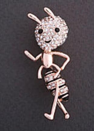 Брошь смелый муравей