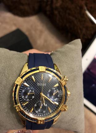 Часы guess