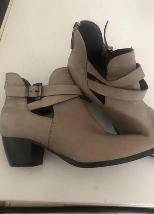 Черевики з натуральної нубуку