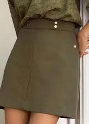 Мини юбка хаки, с карманами3 фото