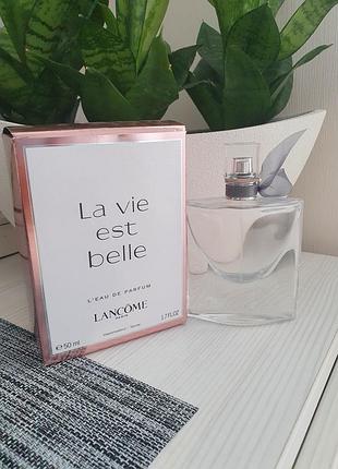 Коробка та флакон для духів lancome la vie est belle