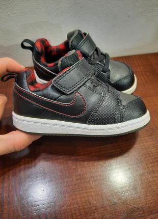 Кросівки nike