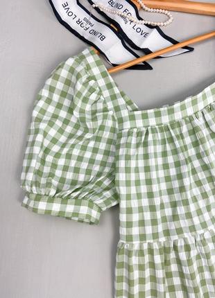 Салатовая воздушная блуза с квадратным вырезом3 фото