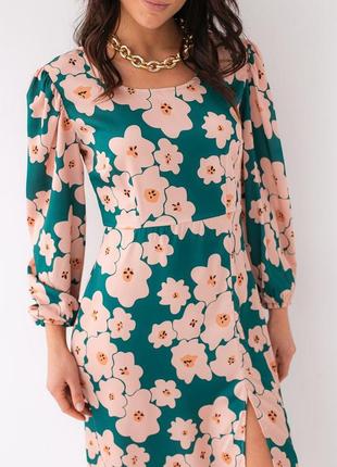 Атласне плаття з квітковим принтом з розпіркою3 фото
