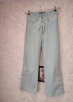 Класні стильні літні джинси фірми varil seans sports wear.