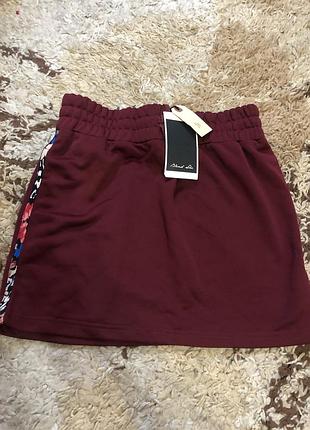 Красивая юбочка с лампасами blend she