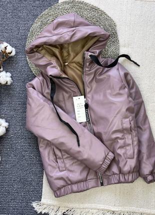 Новинка 2021 - курточки з екошкіри з капюшоном! 122-158 🥰