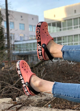 Чоловічі плескачі crocs