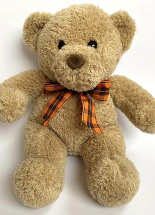 Великий мега плюшевий ведмідь