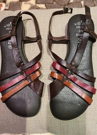 Босоніжки шкіряні іспанія