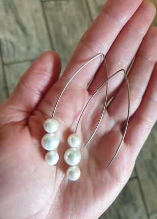 Стильні дизайнерські сережки з перлами майоріка2 фото
