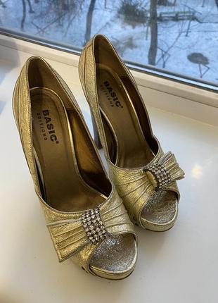Туфли золотые на высоком каблуке 38 38,5 24,5 см2 фото