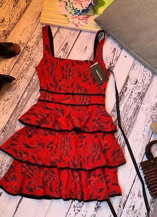 Платье вечернее кружевное prettylittlething красное с чёрным квадратный вырез весеннее летнее6 фото