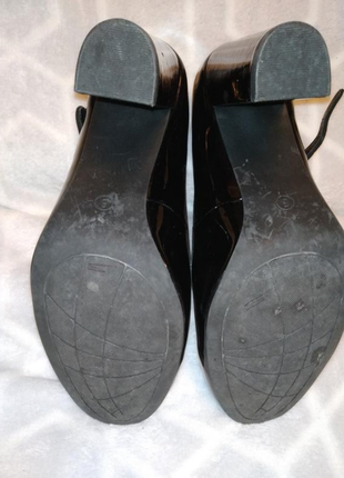 Р. 38,5-39,5 женские лаковые, нарядные туфли на устойчивом, широком, толстом, кввдратном, удобном каблуке9 фото