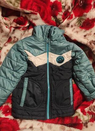 Курточка демісезонна