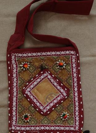 Индийская трайбл сумка из кусочков с ракушками каури