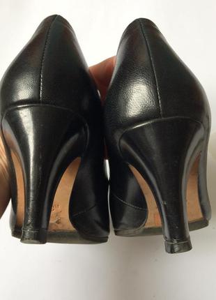 Туфли на среднем устойчивом каблуке2 фото