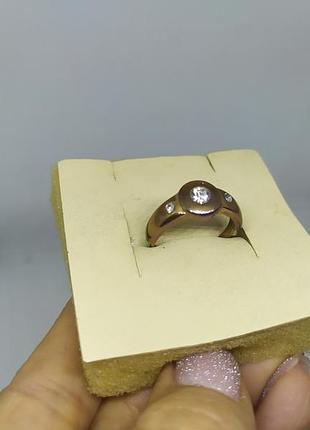 Кольцо с камешками