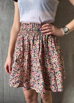 Очень красивая и стильная брендовая юбка в цветах..100% коттон.7 фото