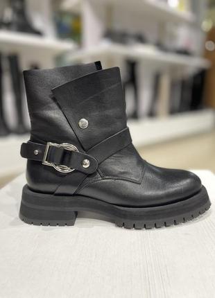 Напівчоботи демісезонні