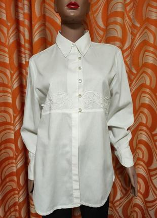 Шикарная белая рубашка с аппликацией в тон le look2 фото
