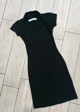 Шикарне плаття-міді від zara!! у стилі little black dress.. дуже стильне і жіночне.. розмір xs-s..