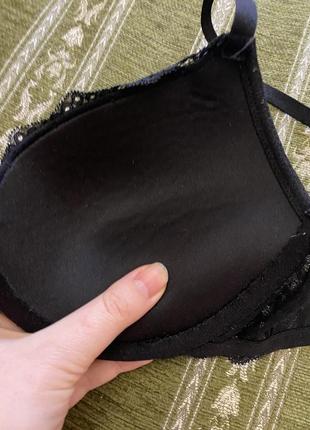 Шикарный, ажурный чёрный бюстгальтер