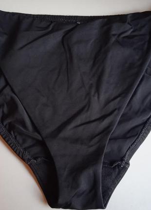 Красивые плавочки от купальника.