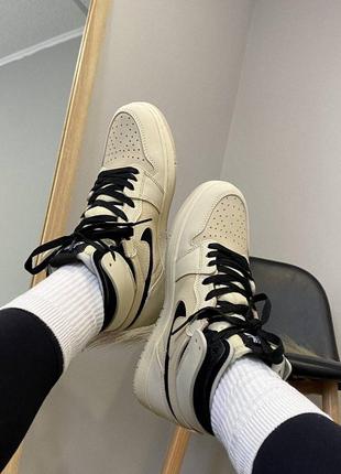 Nike air jordan cream black брендові кремові бежеві високі кросівки найк джордан з натуральної шкіри кремові високі кросівки із натуральної шкіри9 фото