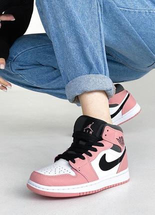 Кроссовки женские nike air jordan 1 retro, розовые (найк аир джордан ретро, кросівки жіночі, рожеві)2 фото