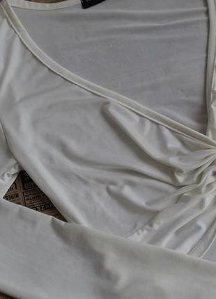 Біла коротка кофточка