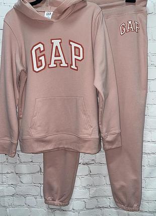 Шикарный костюм gap.оригинал