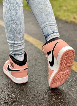Nike air jordan 1 retro pink брендовые розовые высокие кроссовки найк джордан жіночі трендові рожеві кросівки6 фото