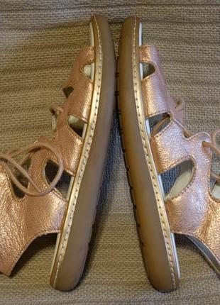 Открытые фирменные кожаные босоножки перламутрового бронзового цвета  clarks 32 р.( 21 см.)7 фото