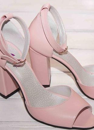 Босоніжки шкіра