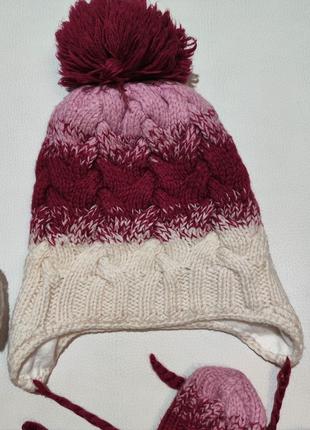 Зимний набор – шапка, снуд и варежки для девочки4 фото