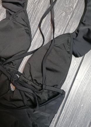 Злитий купальник з рюшами в чорному кольорі від cupshe6 фото