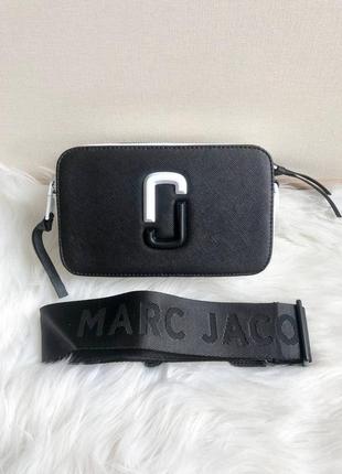 Marc jacobs black white logo брендовая черно белая сумочка трендовая модель жіноча чорна сумка відомий бренд