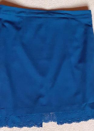 Синяя юбка с кружевной вставкой1 фото