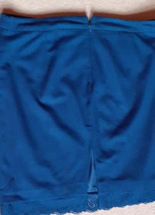 Синяя юбка с кружевной вставкой2 фото