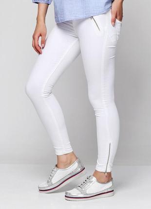 Штани білі stradivarius32р джинсовий 24р на стегна до 86см1 фото