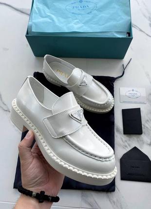 Loafer white белые женские лоферы известный бренд жіночі білі лофери