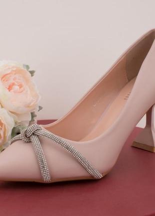 Стильные бежевые туфли лодочки на шпильке модные свадебные нюд2 фото