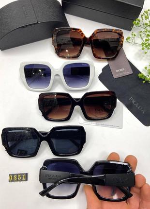 Сонцезахисні окуляри жіночі