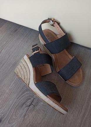 Босоніжки на танкетці, 37р - 24см