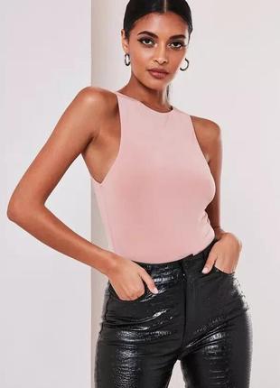 Классический боди пудрового цвета missguided