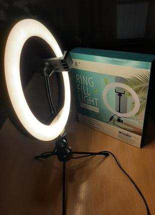 Кольцевая лампа светодиодная 20см работает от сети и от павербанка4 фото