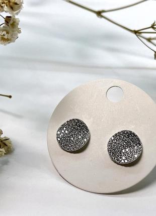 Сталеві сережки гвоздики з розсипом фіанітів